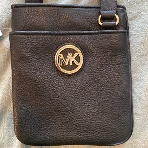 mk fulton crossbody leather 38s1 ftc 1l